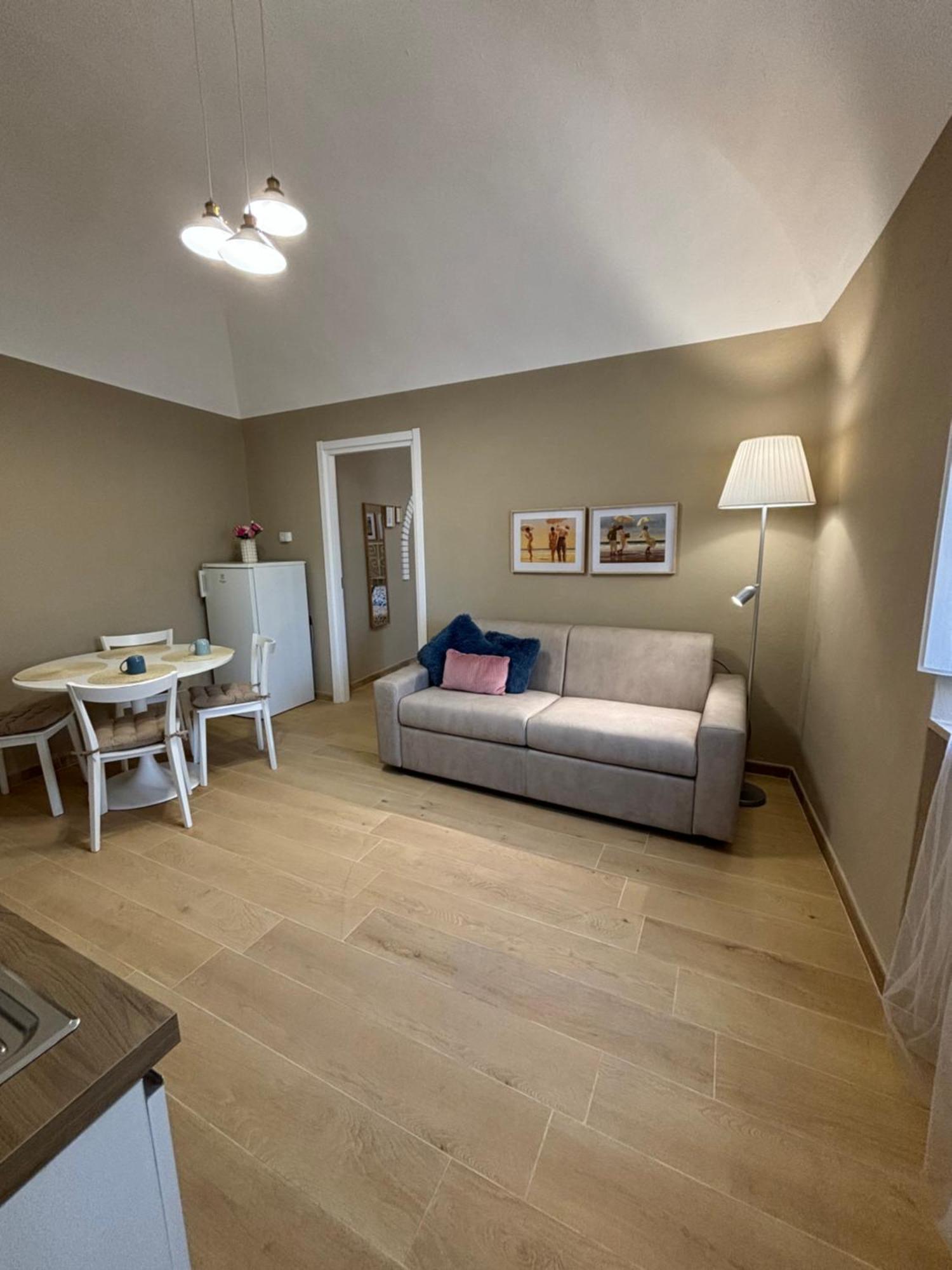 Casa Vacanze La Donna Di Cuori Volterra Luaran gambar