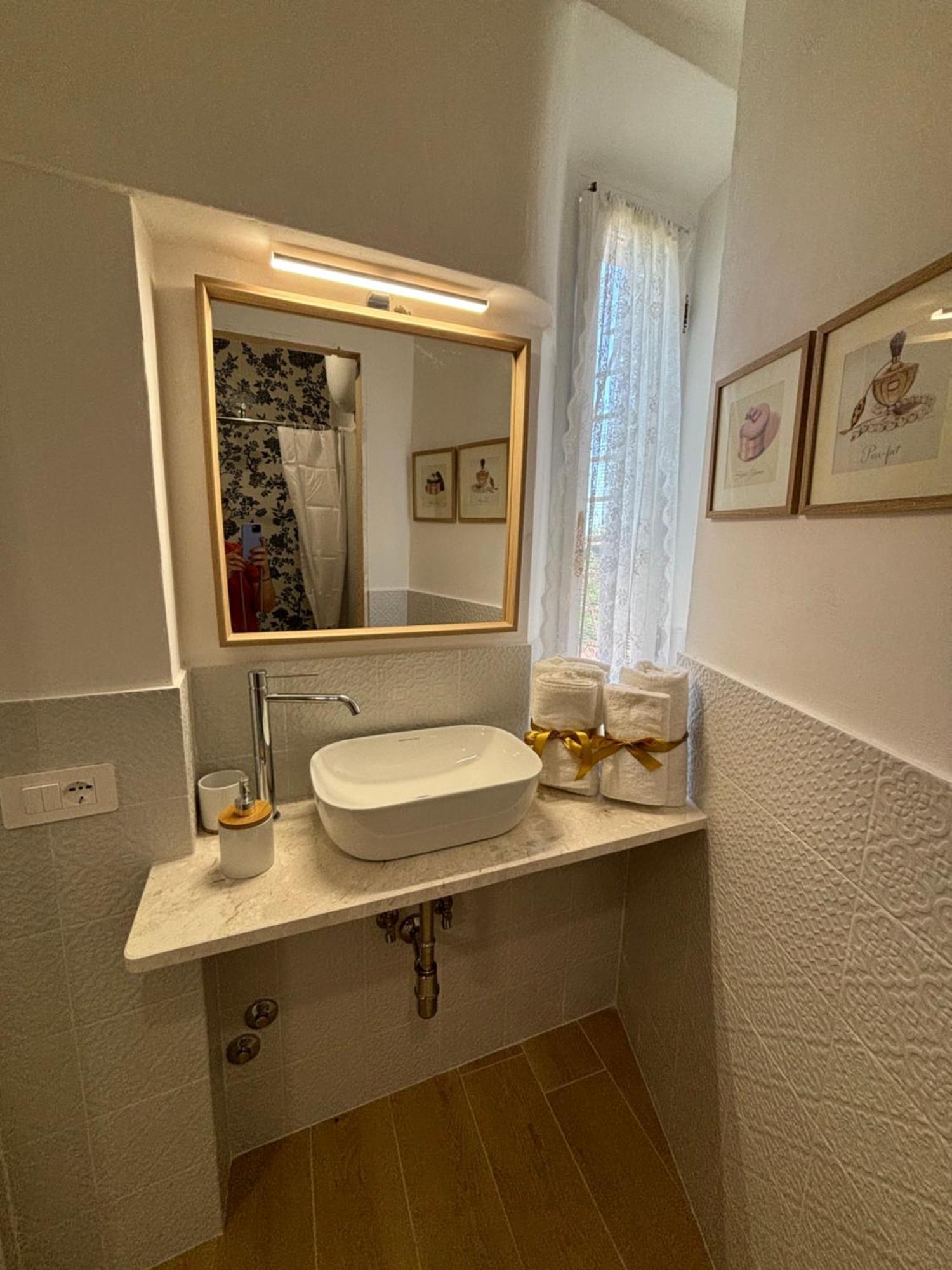 Casa Vacanze La Donna Di Cuori Volterra Luaran gambar